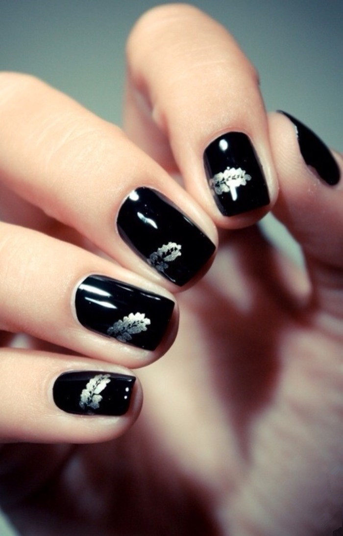 美甲时尚个性女生美甲唯美图片第6页