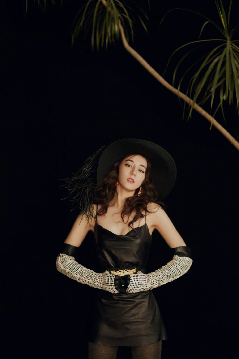 迪丽热巴优雅妩媚时尚写真大片第4页