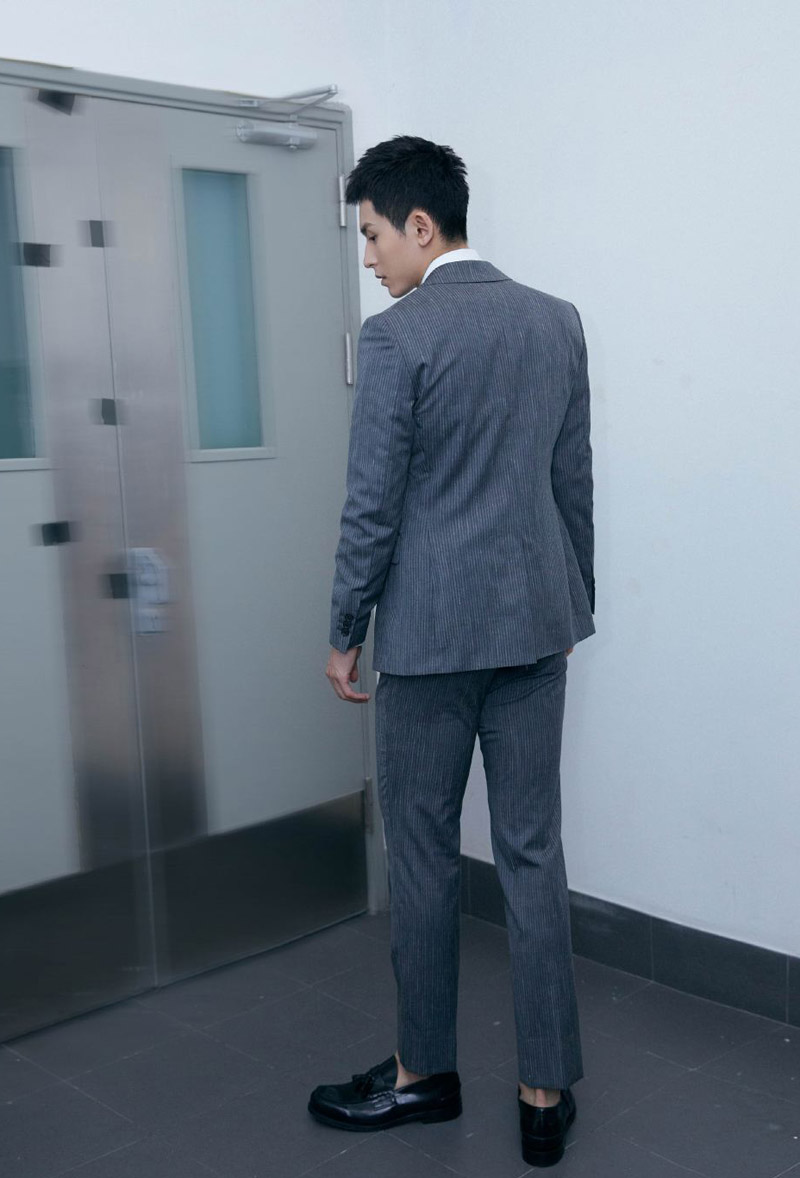 张哲瀚复古绅士西装写真图片第3页