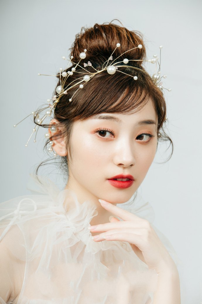 一组仙气十足又可爱俏皮的新娘发型第7页