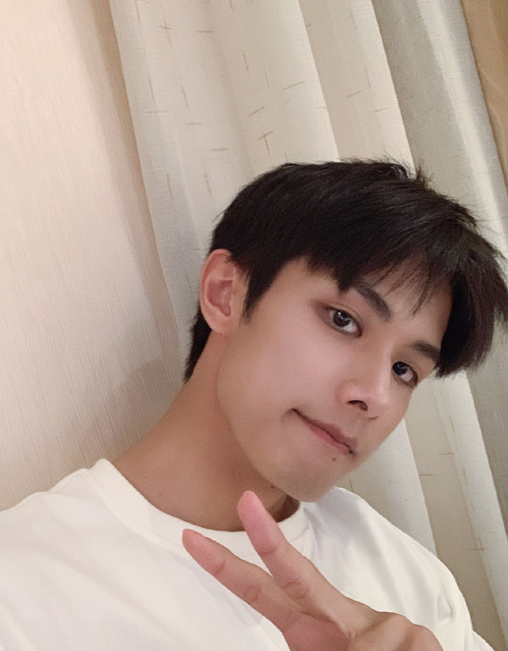 李歌洋赵弈钦时尚杂志写真图片