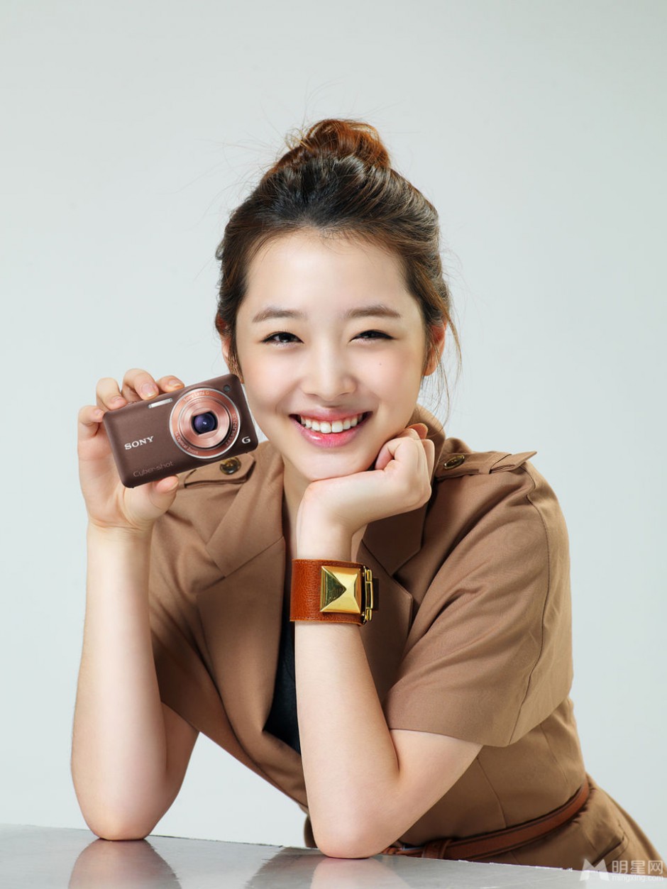 宋茜雪莉尽显魅力女人味十足写真第2页