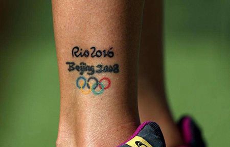 女生大臂奥运五环纹身图案