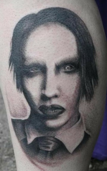 复古玛丽莲·曼森纹身